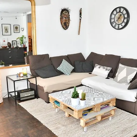 Charming Comfortable Near Montmartre! פריז
